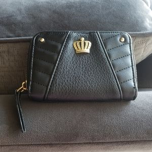 Juicy Couture Royal Race Open Flat Wallet Color Black